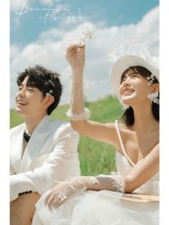 -雪中彩影婚纱摄影·微光艺术中心