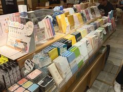 -猫的天空之城概念书店(苏州诚品店)