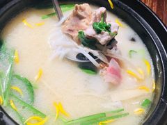 云南过桥米线-云海肴·汽锅鸡·云南菜(美罗城店)