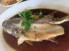 -大树下海鲜饭店
