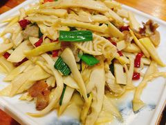 高山笋炒鲜肉-下梅人家土菜馆(历史文化餐厅度假区店)