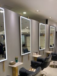 点击看大图 -八佰伴8008星级形象店