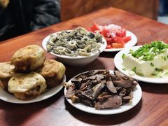 -宝瑞门钉肉饼店