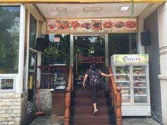 76号大盘鸡-巴扎美食·新疆菜·西域歌舞表演餐厅(新疆大厦店)