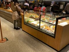 面包甜点陈列柜-星巴克臻选(国贸商城首店)