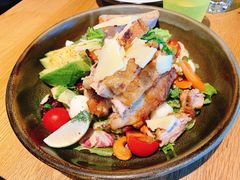 鸡肉牛油果沙拉-The Diner X餐厅(青岛万象城店)