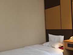 -全季酒店(上海徐家汇肇嘉浜路店)