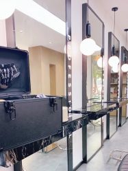 -诗悦发型烫染SALON