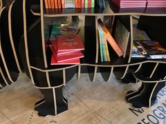 -钟书阁(松江泰晤士小镇店)