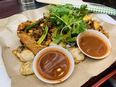 -东海岸人工湖美食村