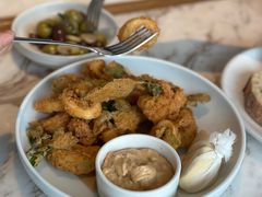 -ROAST coffee & eatery