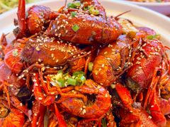 -肥小宝·金牌油焖大虾(襄阳龙虾地标店)