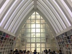 -钟书阁(松江泰晤士小镇店)