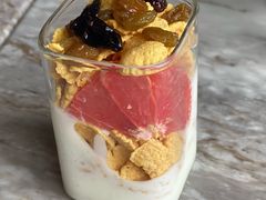 西柚麦片酸奶-The Rug Cafe(王府中环店)