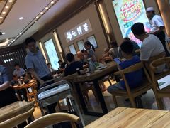 大堂-杨记清芳牛肉拉面(京广路店)