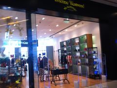 -Vivienne Westwood(上海来福士广场店)
