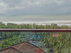 -三亚湾海居铂尔曼度假酒店