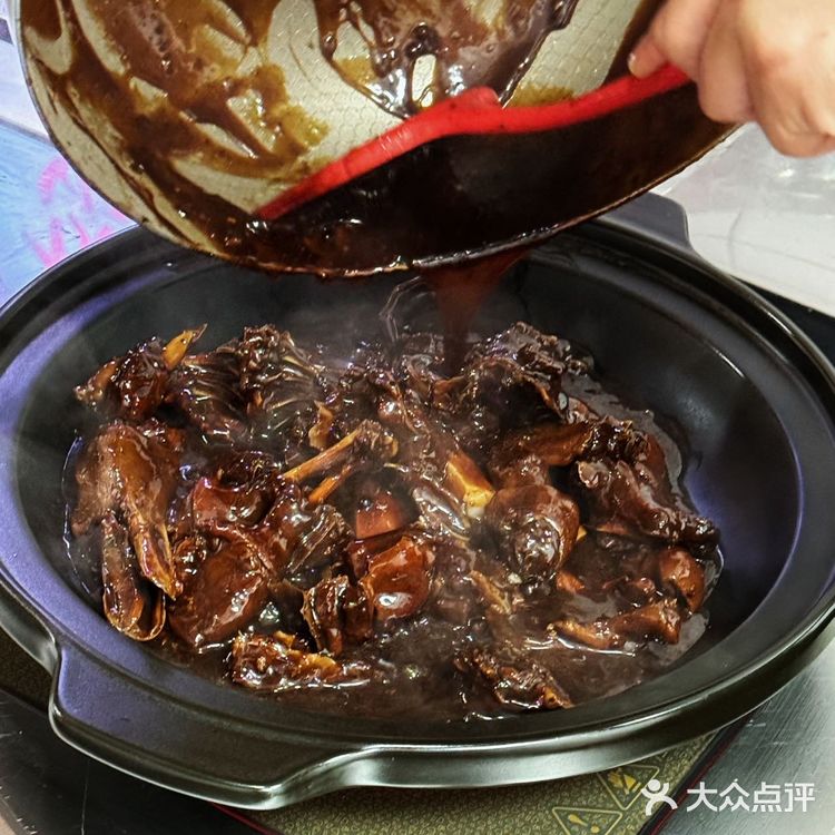 黑鸭煲！！本无锡人只敢吃微微辣