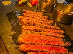 饲谷西冷牛排-弦月窗LUNETTE BY AMANDA(复兴路店)