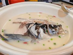 浓汤鱼头-浔味·山屿湖·正宗淳牌全鱼宴老字号
