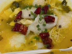 -渝是乎酸菜鱼·川渝小炒(新世界百货望京店)