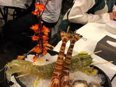 -鲜入围煮花胶鸡海鲜火锅