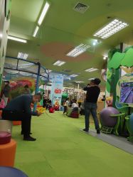 -莫莉幻想儿童乐园(武汉经开永旺店)