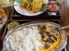 -Ongtong Khaosoi Ari Branch