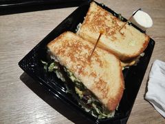 -The Habit Burger Grill 哈比特汉堡(爱琴海店)