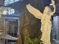 -暴风岛沉浸式体验馆(百联世纪店)