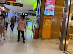 -日月光中心广场