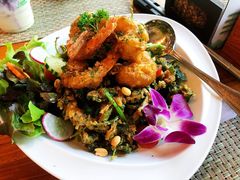 -Chom Cafe and Restaurant