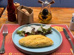 -ROAST coffee & eatery