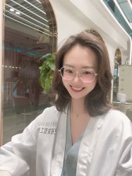 -BULB STUDIO 巴柏明星发型工作室