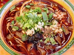-拈签一笑黄牛肉辣卤串串