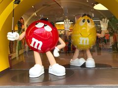 -m豆巧克力世界(上海世茂广场店)