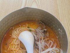 -魔都三兄弟酸辣粉·蘸卤炸串(虹桥万科店)