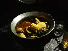 -Lake Shore Hotel & Restaurant