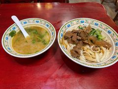 -金杨拉面王小吃面馆·牛三宝面·红烧牛肉粉