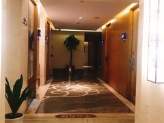 -新盈光·云会所(百丈东路店)