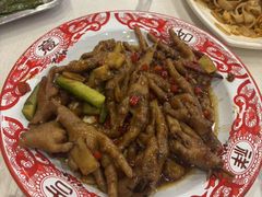 -江城燕子大排档(江汉路步行街店)