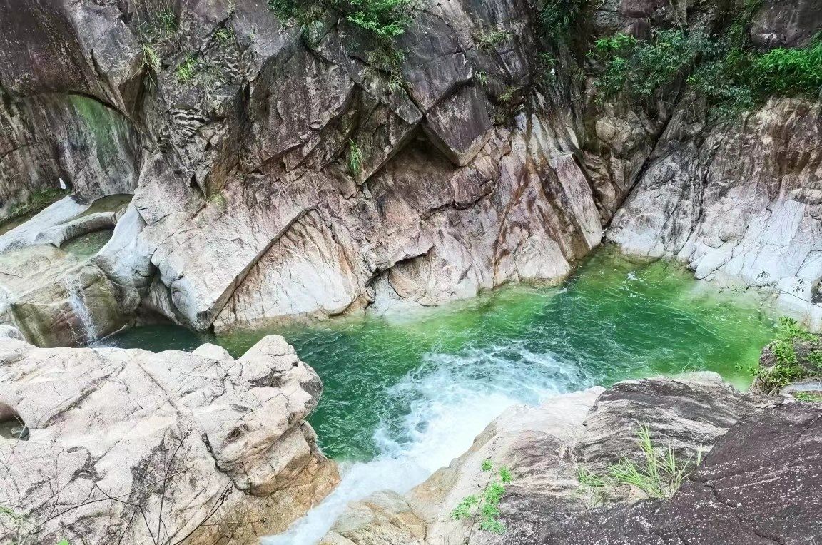 上犹燕子岩