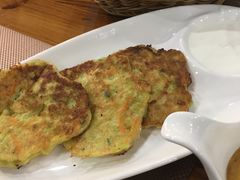 西葫芦饼配酸奶-TUK土耳其餐厅·下午茶(卢湾店)