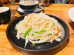 -老滇山寨•云南特色菜•地方菜•民族风情歌舞表演(金碧店)