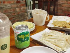 -喇喇排骨火锅·传统韩式脊骨汤(望京西园总店)