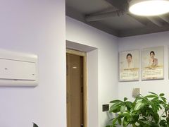 -视野联行眼镜•蔡司•依视路(温江店)