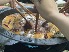 -重庆故事姊妹老火锅(财经学院店)