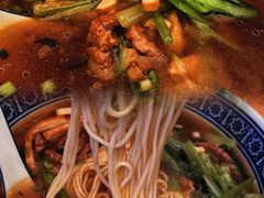 芹菜牛肉豆干面-沪西老弄堂面馆(定西路店)