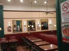 -玛格萝妮比萨屋(四平店)