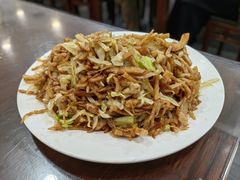 鸡肉丝炒饼-聚德华天护国寺小吃(甜水园店)